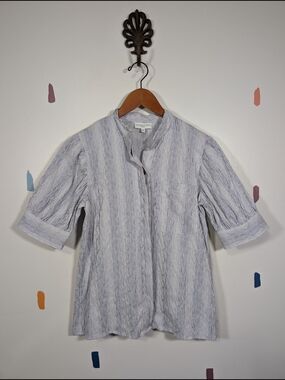 Waverly Grey Liberant Blue And White Short Sleeve Blouse Size Small